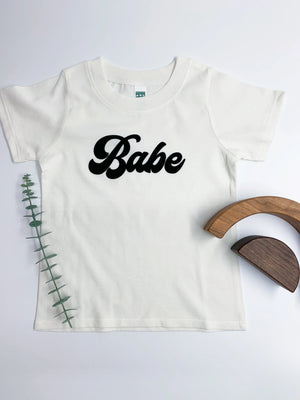 Open image in slideshow, Babe Organic Short Sleeve Tee
